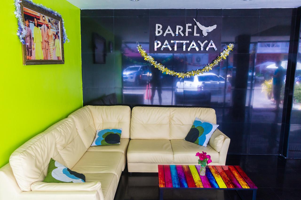 Barfly Pattaya Hotel Praia de Jomtien Exterior foto