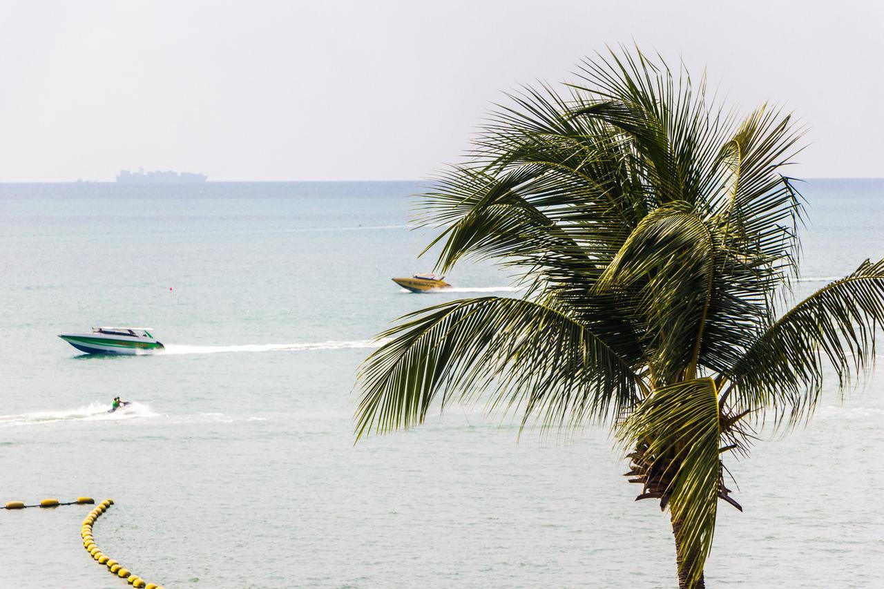 Barfly Pattaya Hotel Praia de Jomtien Exterior foto