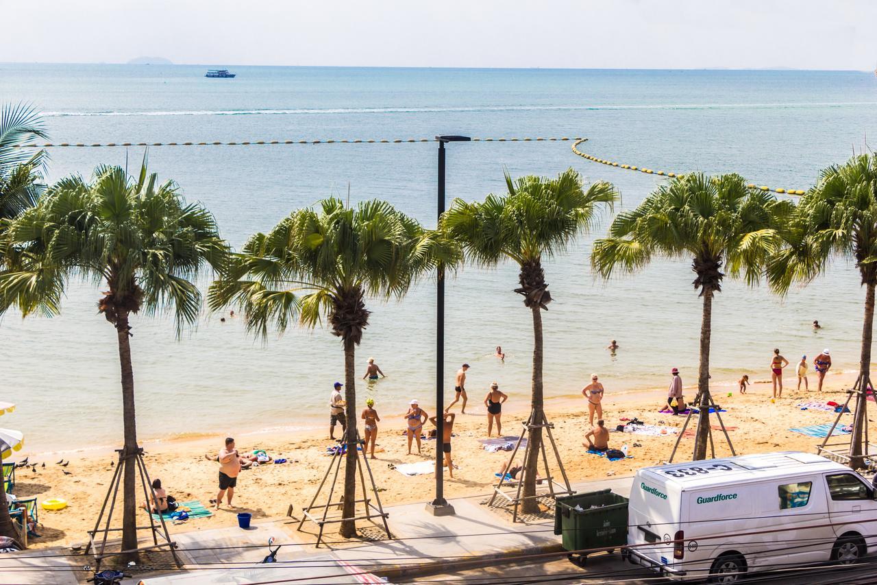 Barfly Pattaya Hotel Praia de Jomtien Exterior foto